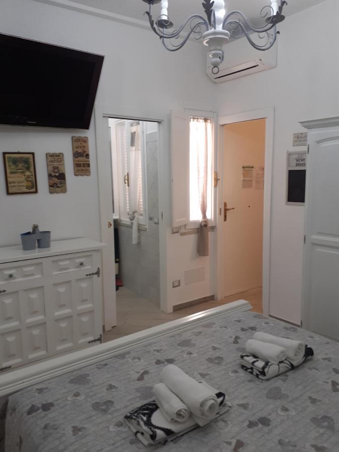 Ferienwohnung La Tana Nel Vicolo Santa Marinella Exterior foto