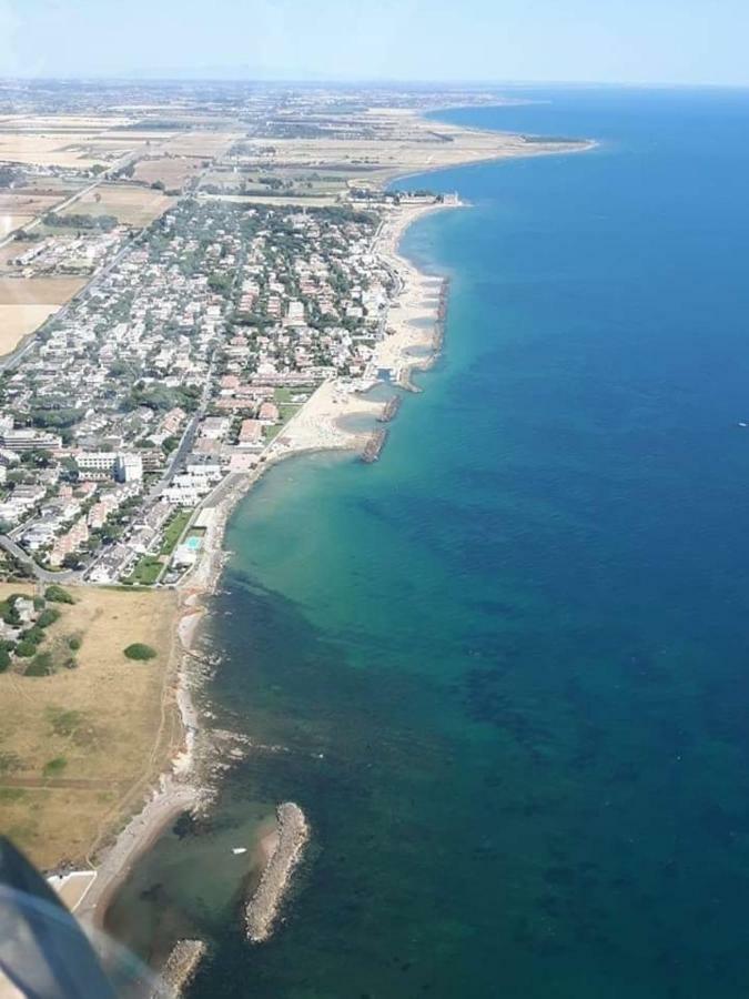 Ferienwohnung La Tana Nel Vicolo Santa Marinella Exterior foto