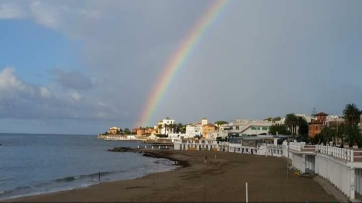 Ferienwohnung La Tana Nel Vicolo Santa Marinella Exterior foto